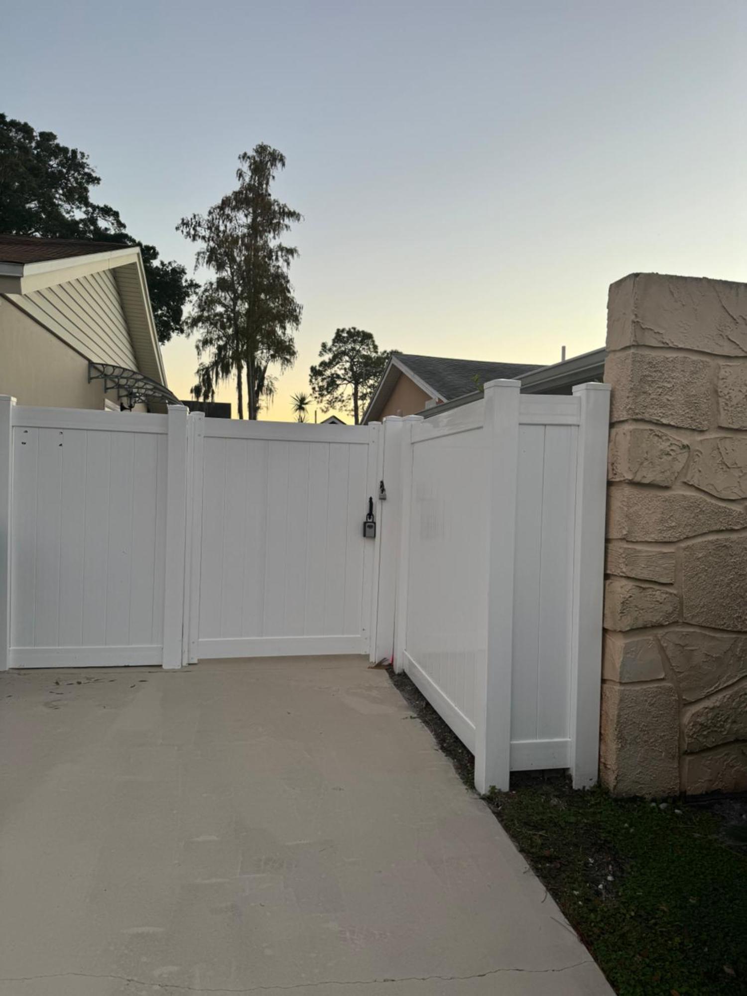 Deluxe Whit Laundry Tampa