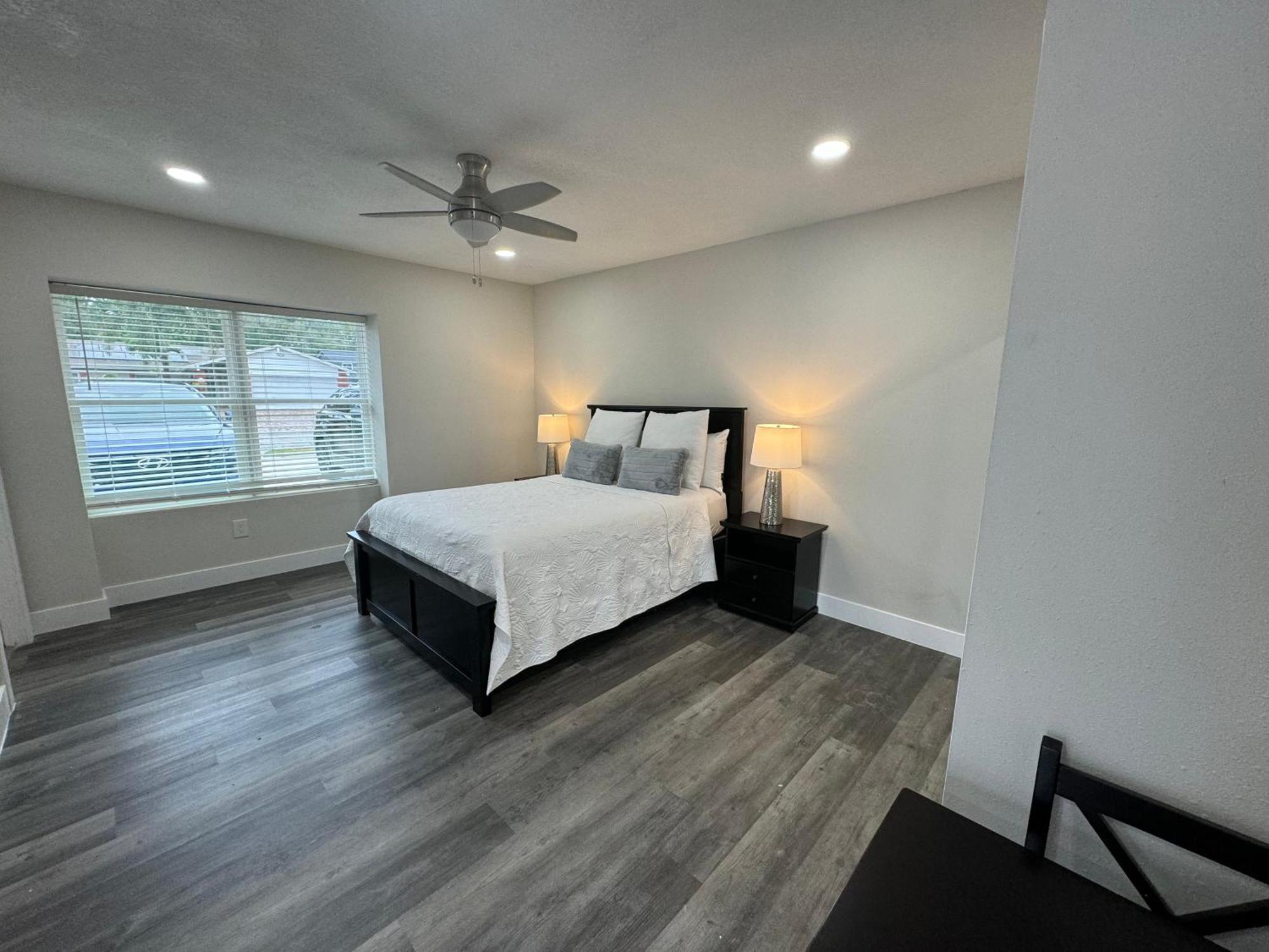 Deluxe Whit Laundry Appartement Tampa
